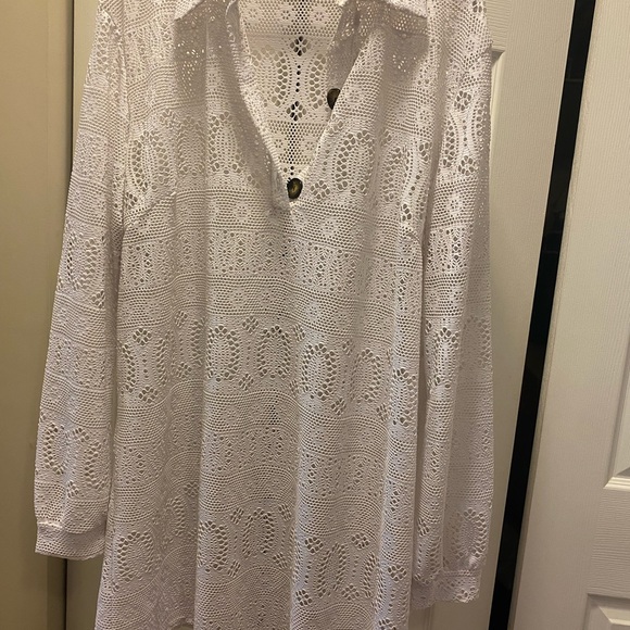 Plus size Lace Beach Dress - Picture 3 of 4